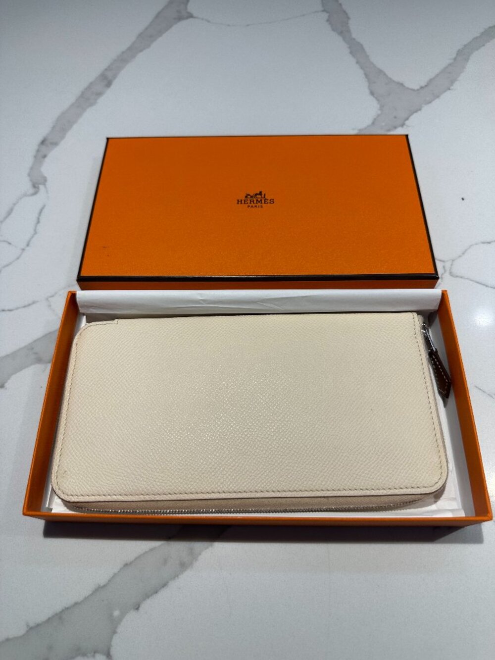 NEW w/ Original Box - Hermes Epsom Silk'In Wallet Gris Pale
